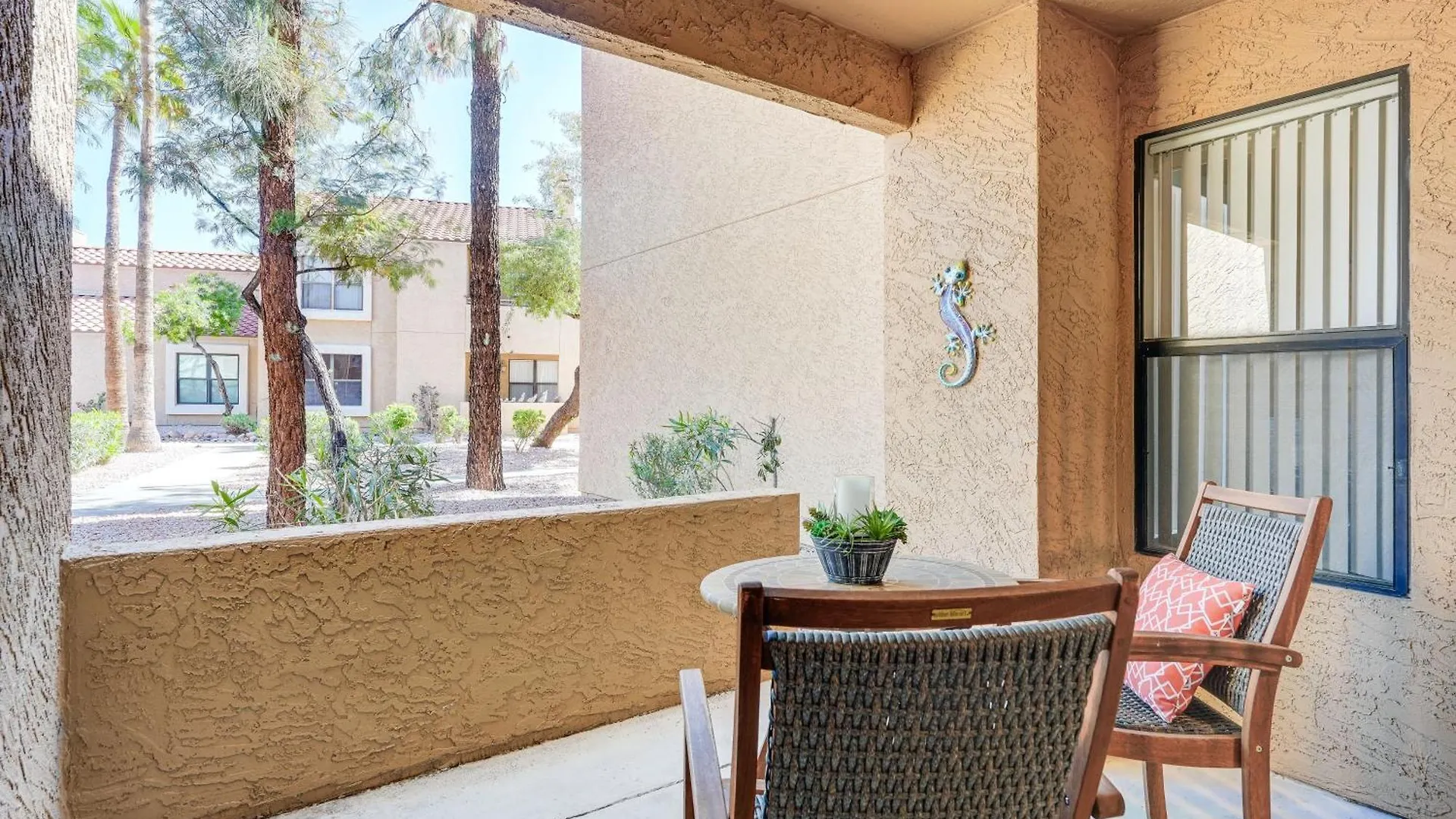 Scottsdale Resort Condo Near Dining And Shopping! Lejlighed